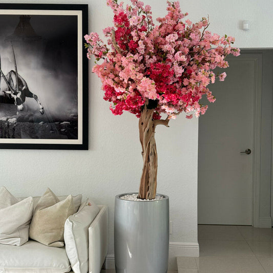 Lissabon-Vase in glänzendem Silber mit personalisierten dreifarbigen rosa Kirschblüten