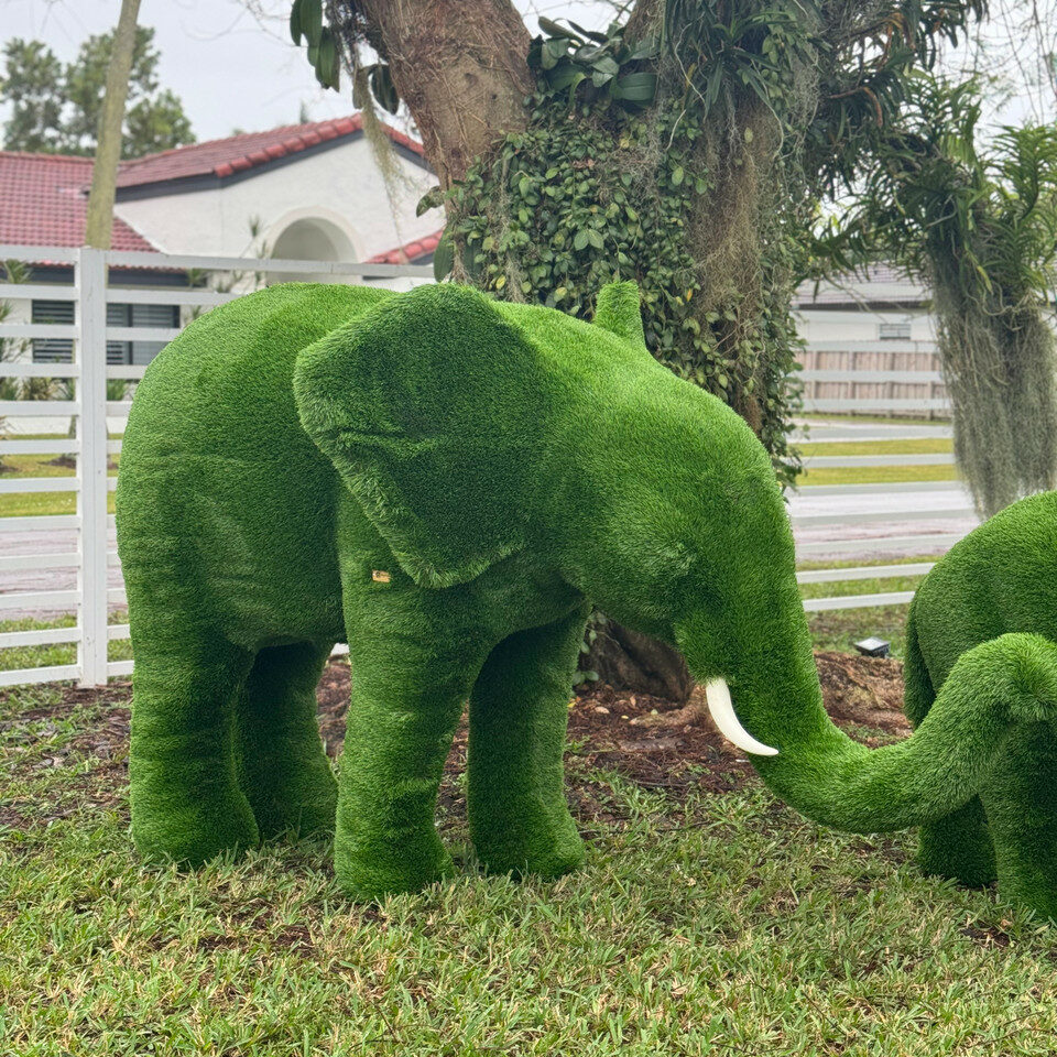 Mittelgroßer Elefanten-Topiary